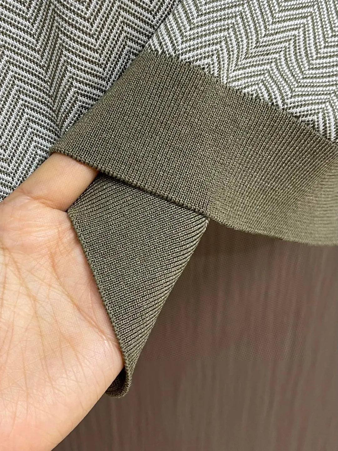 قميص بولو كاجوال بأكمام قصيرة من Kiton Italian 25ss مصنوع من مزيج القطن والحرير